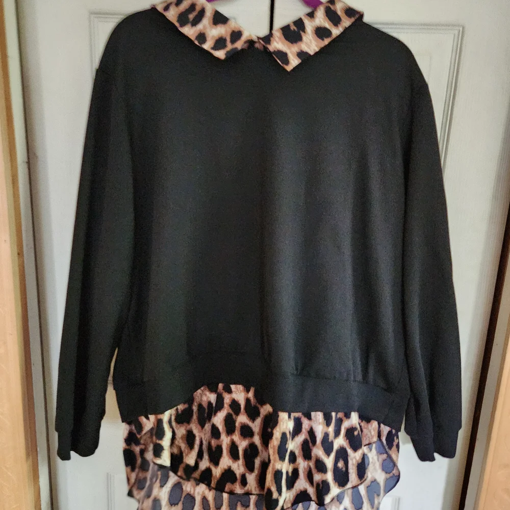 Leopard Print Layered Black Top - Picture 2 of 9